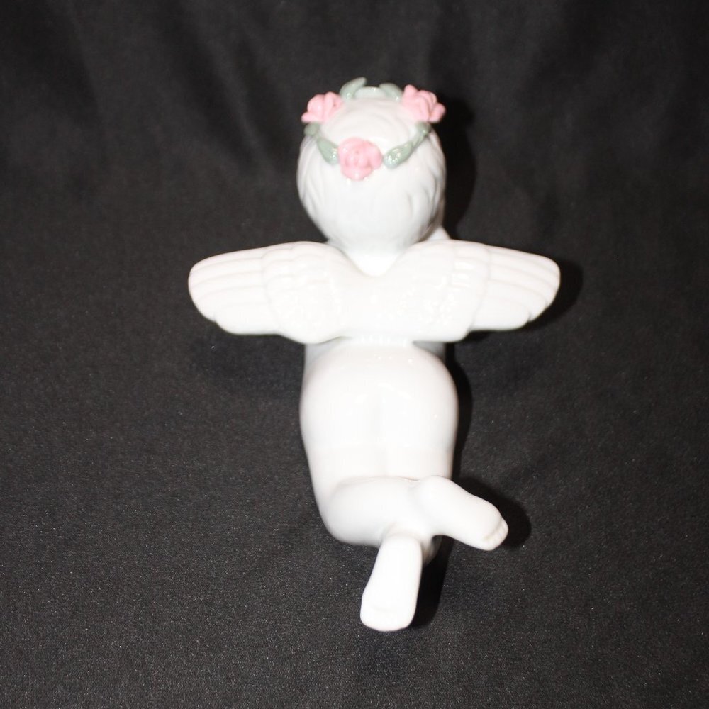 Vintage Cherub Angel Decorative Figurine - Picture 3 of 16